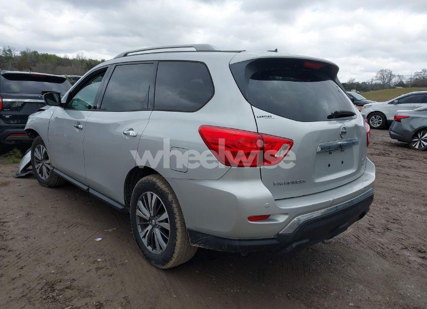 Photo 3 of 2018 Nissan Pathfinder SV (VIN 5N1DR2MM3JC661954)