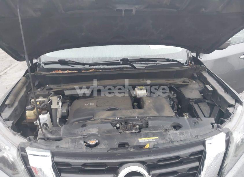 Photo 10 of 2018 Nissan Pathfinder SV (VIN 5N1DR2MM3JC663963)