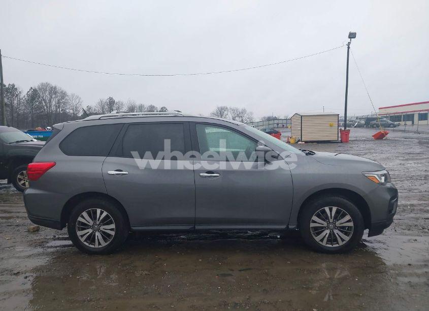 Photo 13 of 2018 Nissan Pathfinder SV (VIN 5N1DR2MM3JC663963)