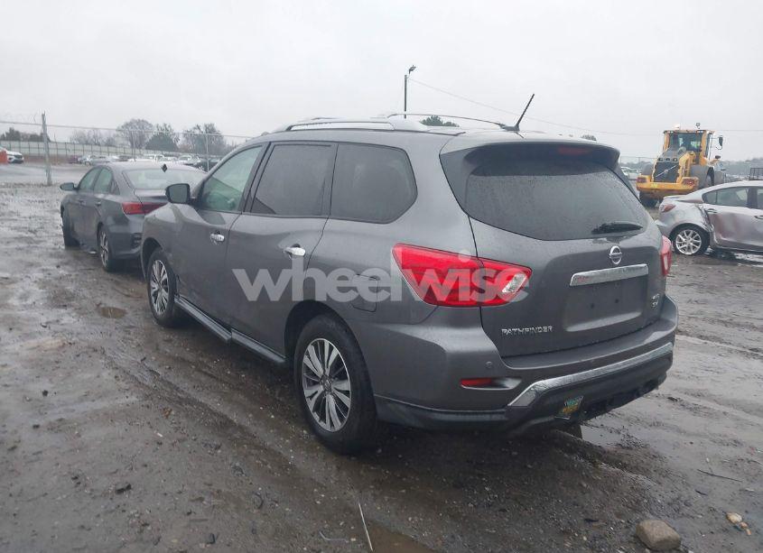 Photo 3 of 2018 Nissan Pathfinder SV (VIN 5N1DR2MM3JC663963)