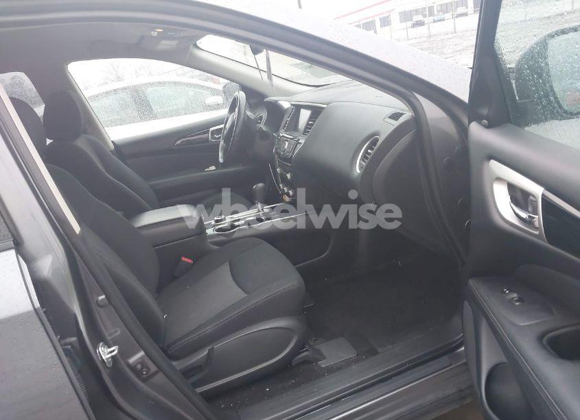 Photo 5 of 2018 Nissan Pathfinder SV (VIN 5N1DR2MM3JC663963)