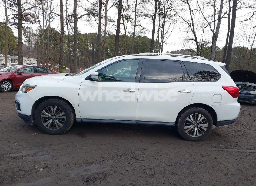 Photo 14 of 2018 Nissan Pathfinder SV (VIN 5N1DR2MM3JC664174)