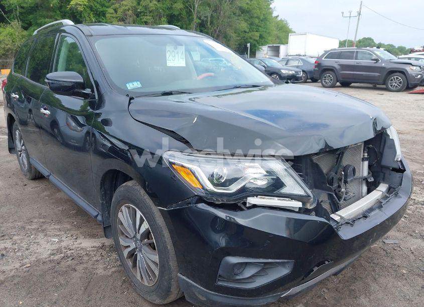 2018 Nissan Pathfinder S (VIN 5N1DR2MM3JC664868) main photo
