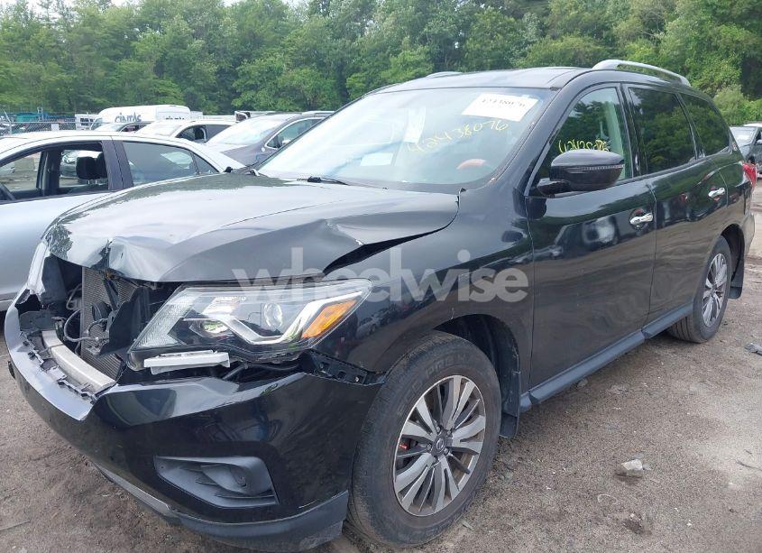Photo 2 of 2018 Nissan Pathfinder S (VIN 5N1DR2MM3JC664868)