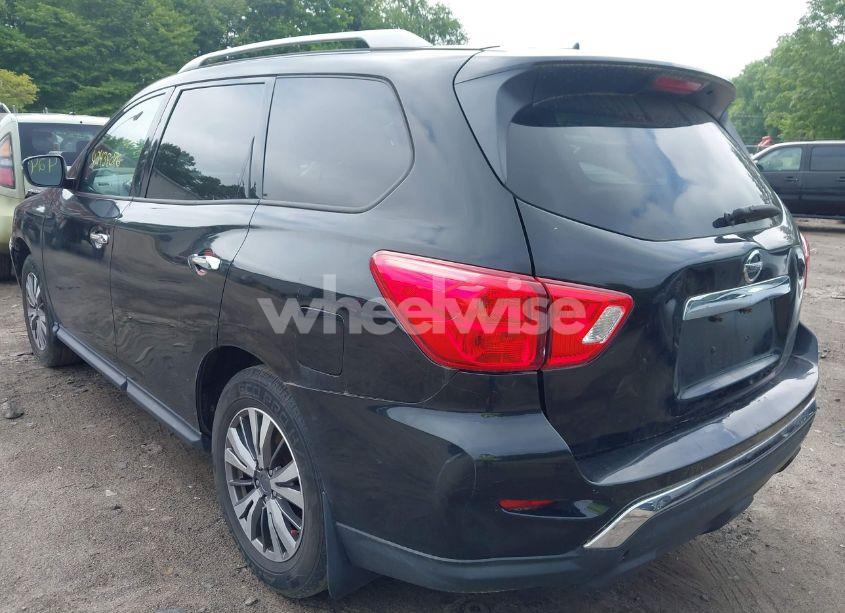 Photo 3 of 2018 Nissan Pathfinder S (VIN 5N1DR2MM3JC664868)