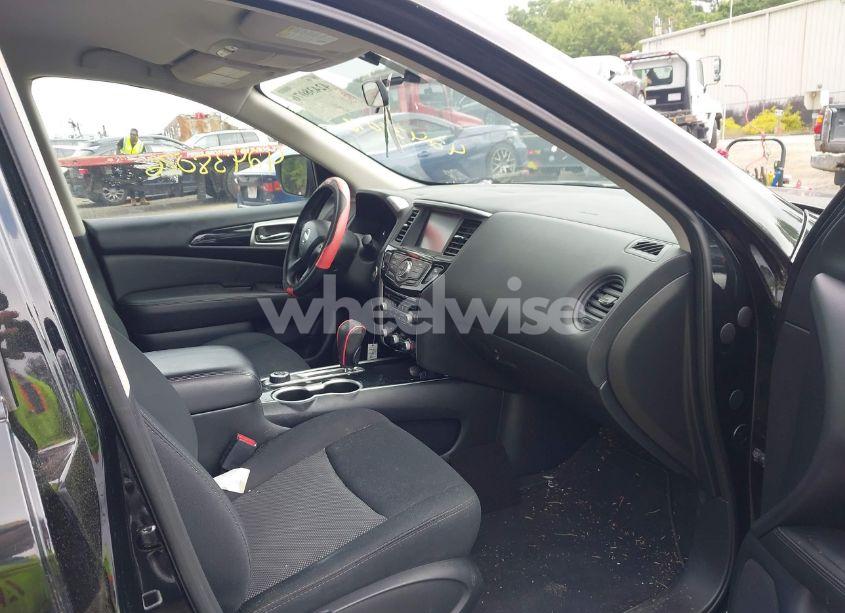 Photo 5 of 2018 Nissan Pathfinder S (VIN 5N1DR2MM3JC664868)