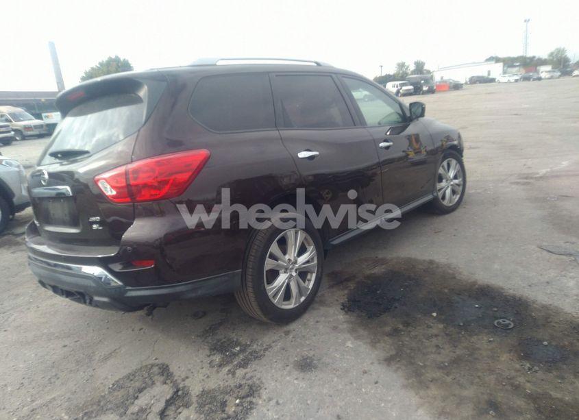 Photo 4 of 2019 Nissan Pathfinder SL (VIN 5N1DR2MM3KC595925)