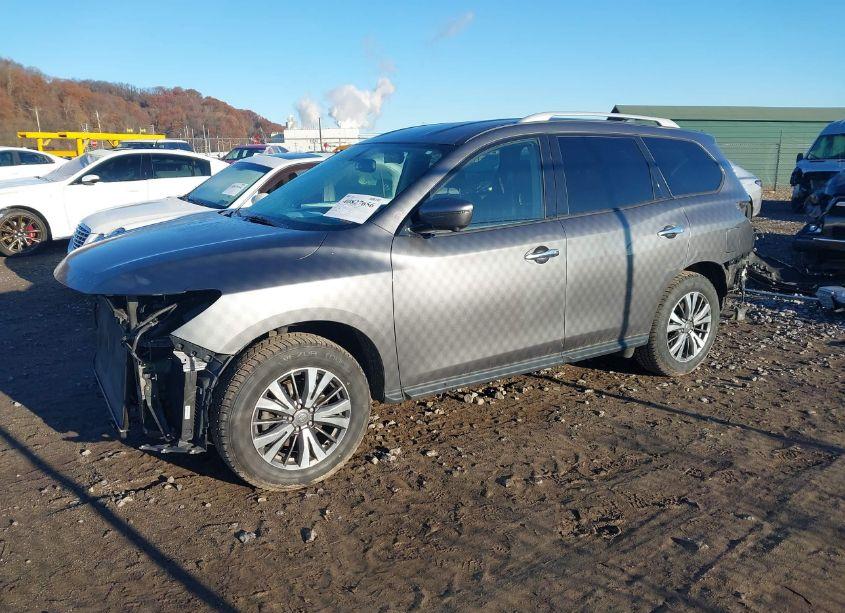 Photo 2 of 2019 Nissan Pathfinder SL (VIN 5N1DR2MM3KC614098)