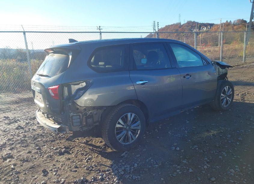 Photo 4 of 2019 Nissan Pathfinder SL (VIN 5N1DR2MM3KC614098)