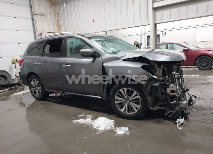 Photo 14 of 2019 Nissan Pathfinder SV (VIN 5N1DR2MM3KC623870)