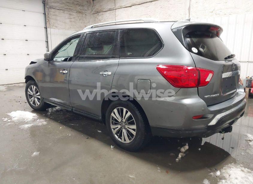 Photo 3 of 2019 Nissan Pathfinder SV (VIN 5N1DR2MM3KC623870)