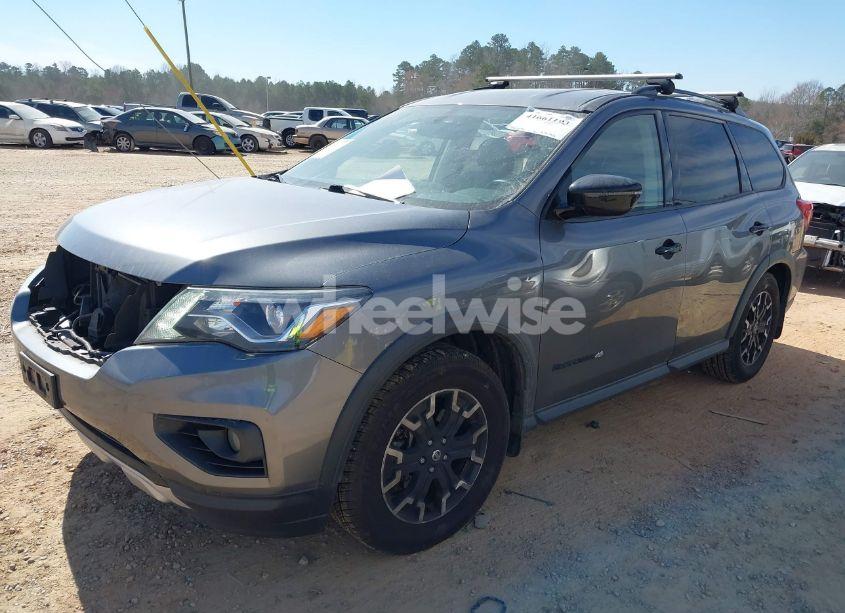 Photo 2 of 2019 Nissan Pathfinder SV (VIN 5N1DR2MM3KC623917)