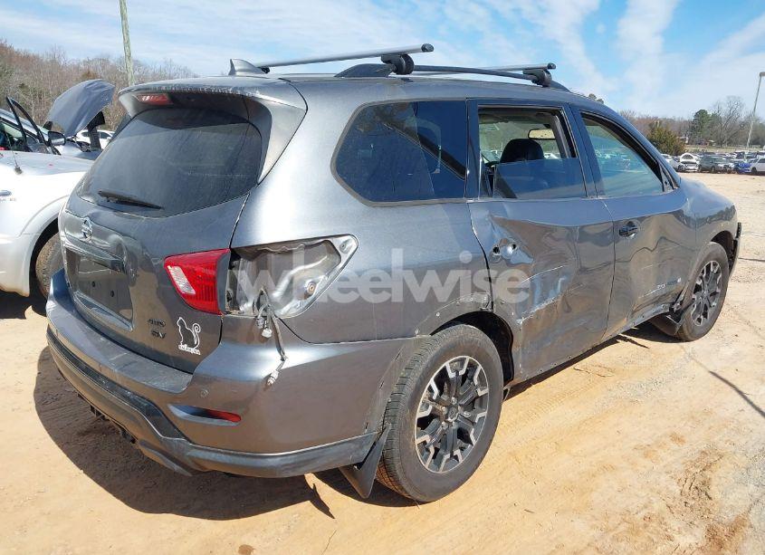 Photo 4 of 2019 Nissan Pathfinder SV (VIN 5N1DR2MM3KC623917)