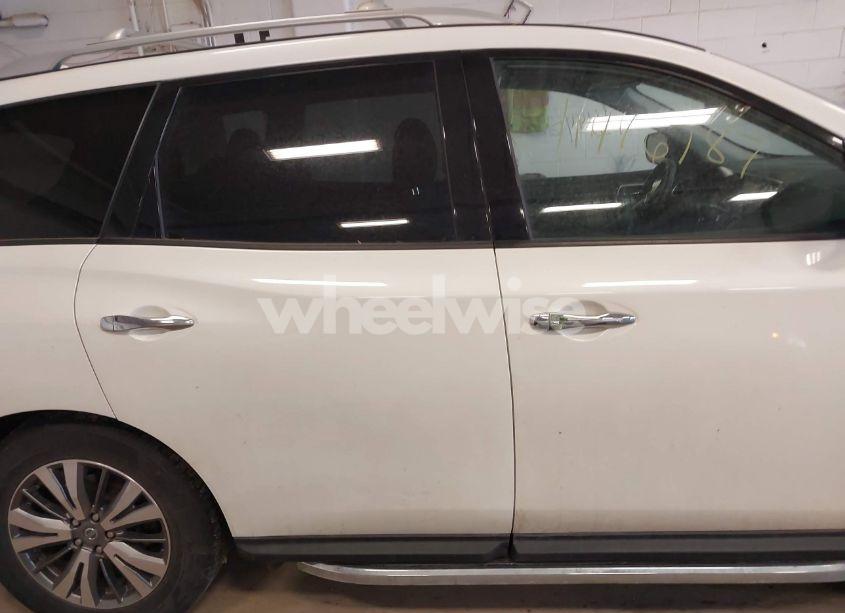 Photo 13 of 2019 Nissan Pathfinder SV (VIN 5N1DR2MM3KC641608)