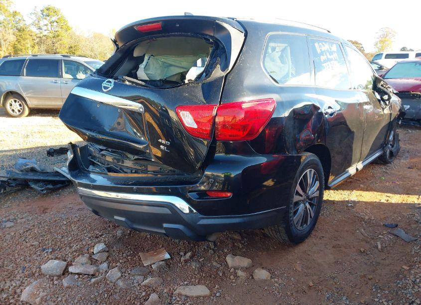 Photo 4 of 2019 Nissan Pathfinder SL (VIN 5N1DR2MM3KC644198)