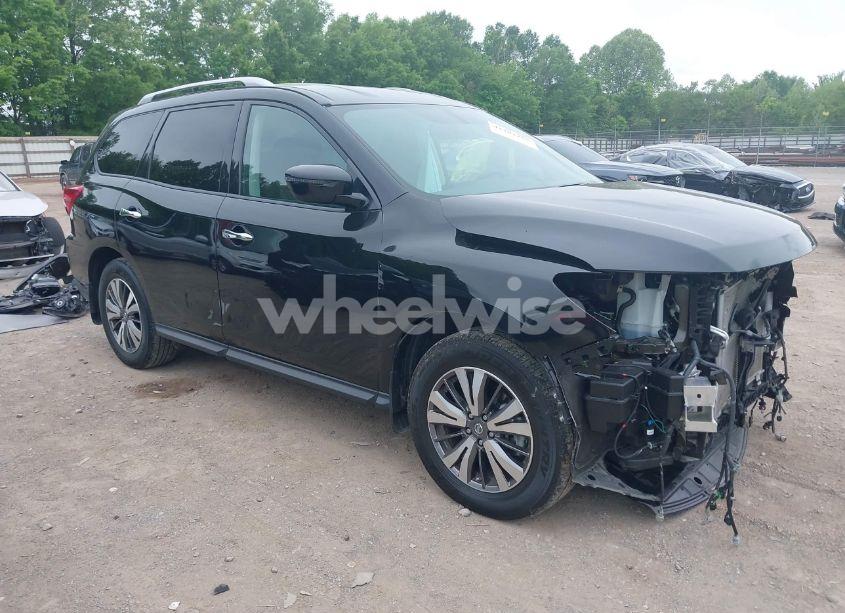 2017 Nissan Pathfinder SV (VIN 5N1DR2MM4HC611235) main photo