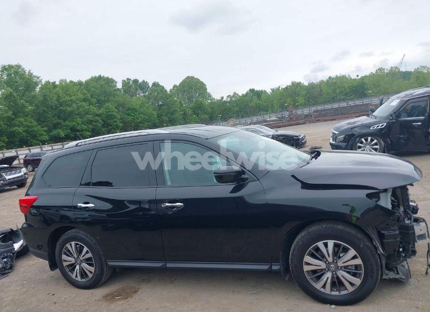 Photo 14 of 2017 Nissan Pathfinder SV (VIN 5N1DR2MM4HC611235)