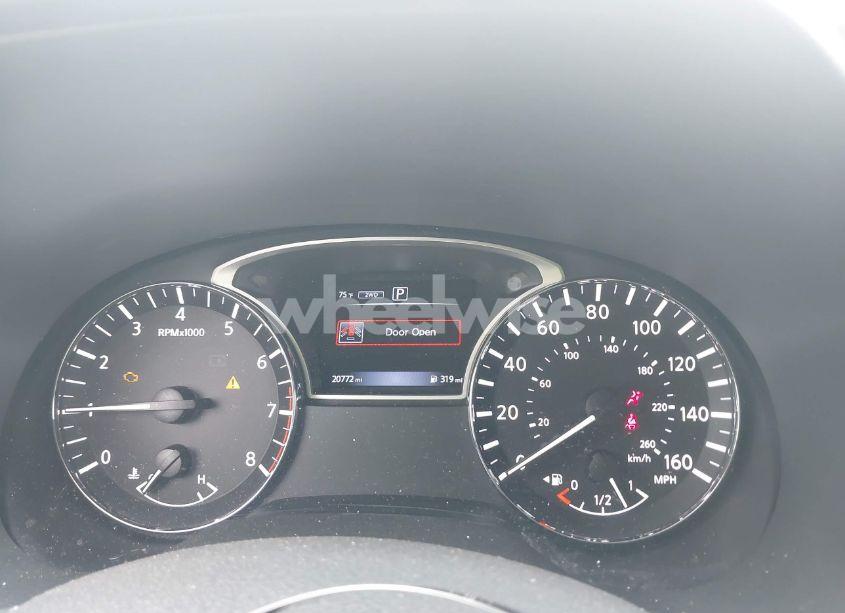 Photo 7 of 2017 Nissan Pathfinder SV (VIN 5N1DR2MM4HC611235)