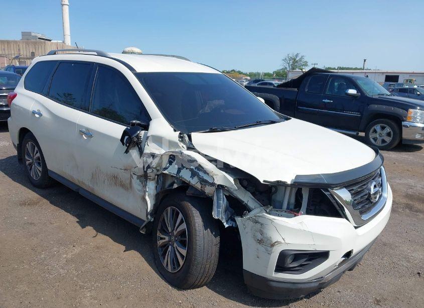 2017 Nissan Pathfinder SV (VIN 5N1DR2MM4HC620937) main photo