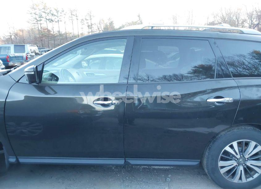 Photo 15 of 2017 Nissan Pathfinder SL (VIN 5N1DR2MM4HC630884)