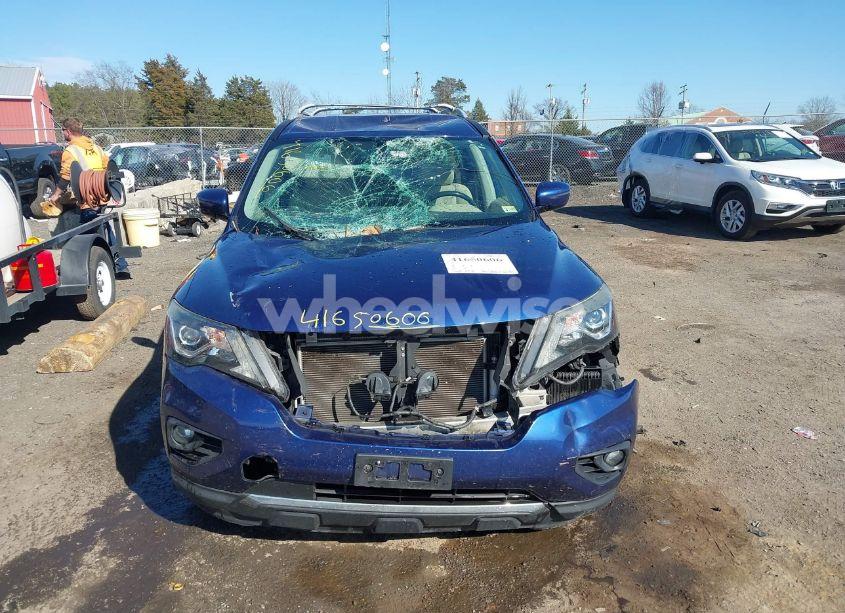 Photo 13 of 2017 Nissan Pathfinder SV (VIN 5N1DR2MM4HC631842)