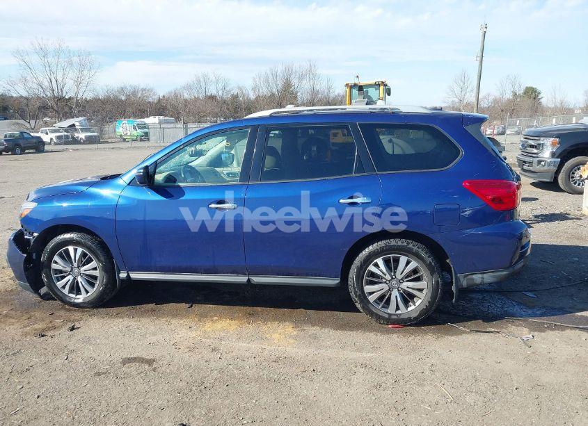 Photo 15 of 2017 Nissan Pathfinder SV (VIN 5N1DR2MM4HC631842)