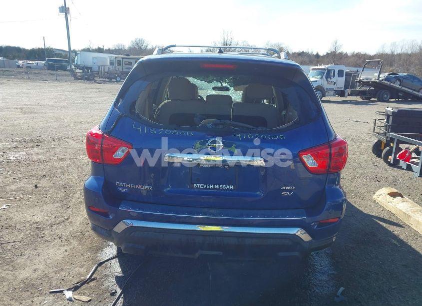 Photo 17 of 2017 Nissan Pathfinder SV (VIN 5N1DR2MM4HC631842)