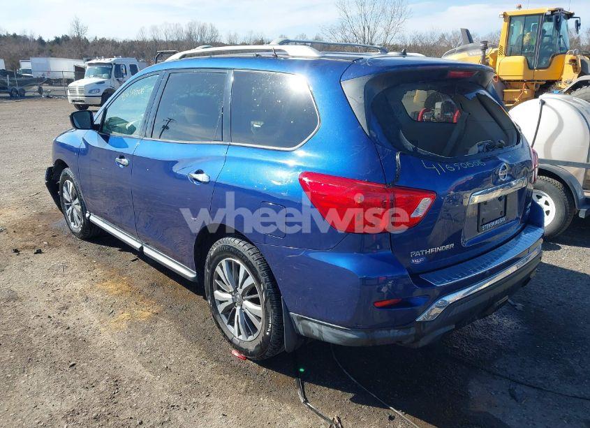 Photo 3 of 2017 Nissan Pathfinder SV (VIN 5N1DR2MM4HC631842)