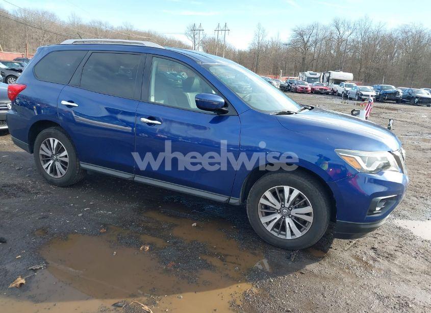 2017 Nissan Pathfinder SV (VIN 5N1DR2MM4HC645188) main photo