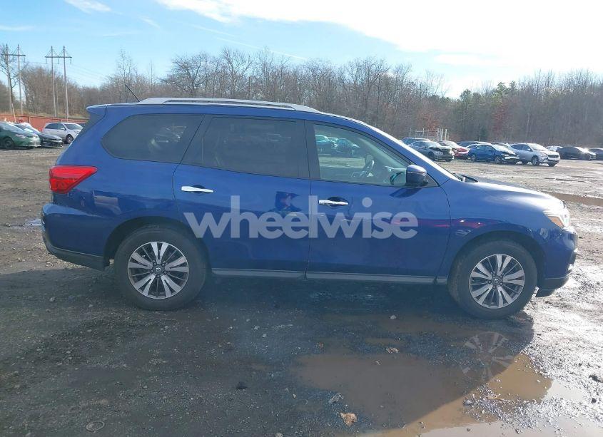 Photo 13 of 2017 Nissan Pathfinder SV (VIN 5N1DR2MM4HC645188)