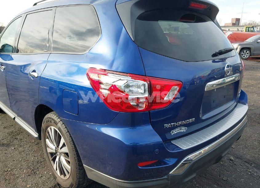 Photo 6 of 2017 Nissan Pathfinder SV (VIN 5N1DR2MM4HC645188)