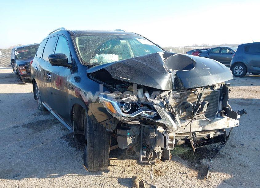 2017 Nissan Pathfinder PLATINUM/S/SL/SV (VIN 5N1DR2MM4HC648432) main photo