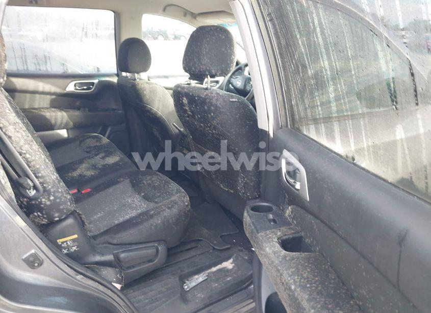 Photo 8 of 2017 Nissan Pathfinder SV (VIN 5N1DR2MM4HC651010)