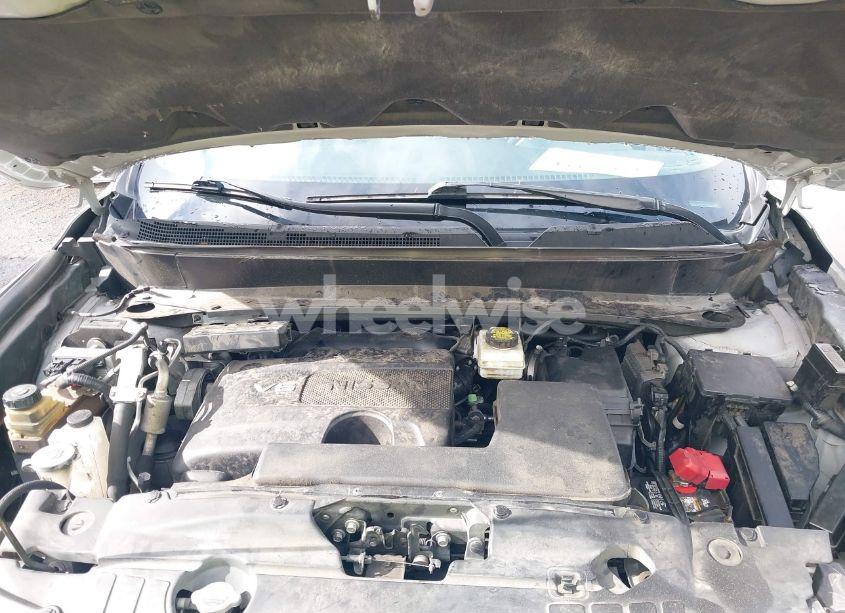 Photo 10 of 2017 Nissan Pathfinder SL (VIN 5N1DR2MM4HC680569)