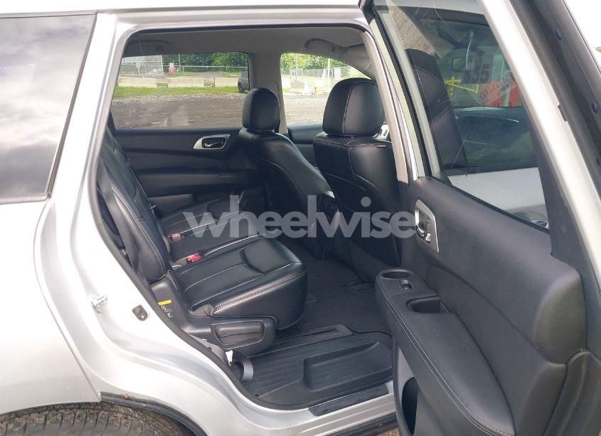 Photo 8 of 2017 Nissan Pathfinder SL (VIN 5N1DR2MM4HC680569)