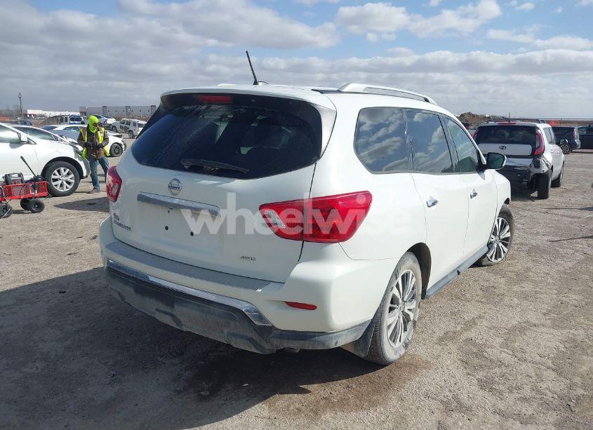 Photo 4 of 2017 Nissan Pathfinder S (VIN 5N1DR2MM4HC682385)