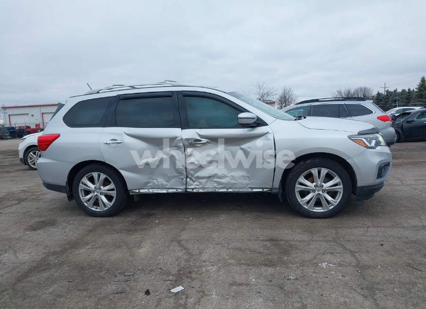 Photo 13 of 2018 Nissan Pathfinder SL (VIN 5N1DR2MM4JC631927)