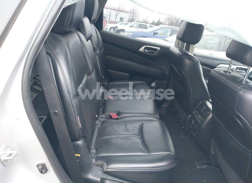 Photo 8 of 2018 Nissan Pathfinder SL (VIN 5N1DR2MM4JC631927)