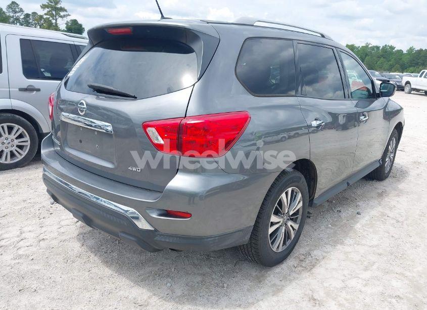 Photo 4 of 2018 Nissan Pathfinder S (VIN 5N1DR2MM4JC642152)