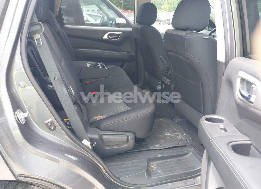 Photo 8 of 2018 Nissan Pathfinder S (VIN 5N1DR2MM4JC642152)