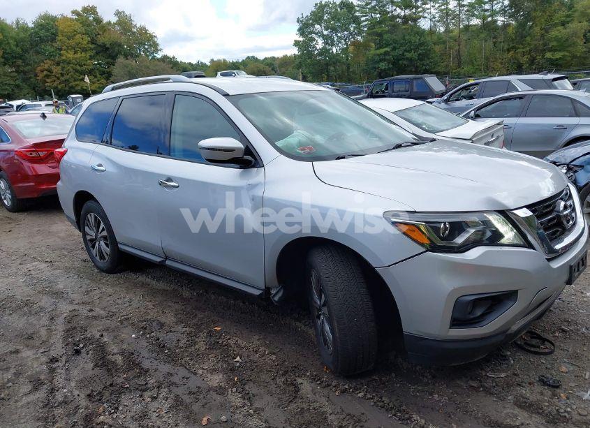 2018 Nissan Pathfinder SV (VIN 5N1DR2MM4JC661316) main photo