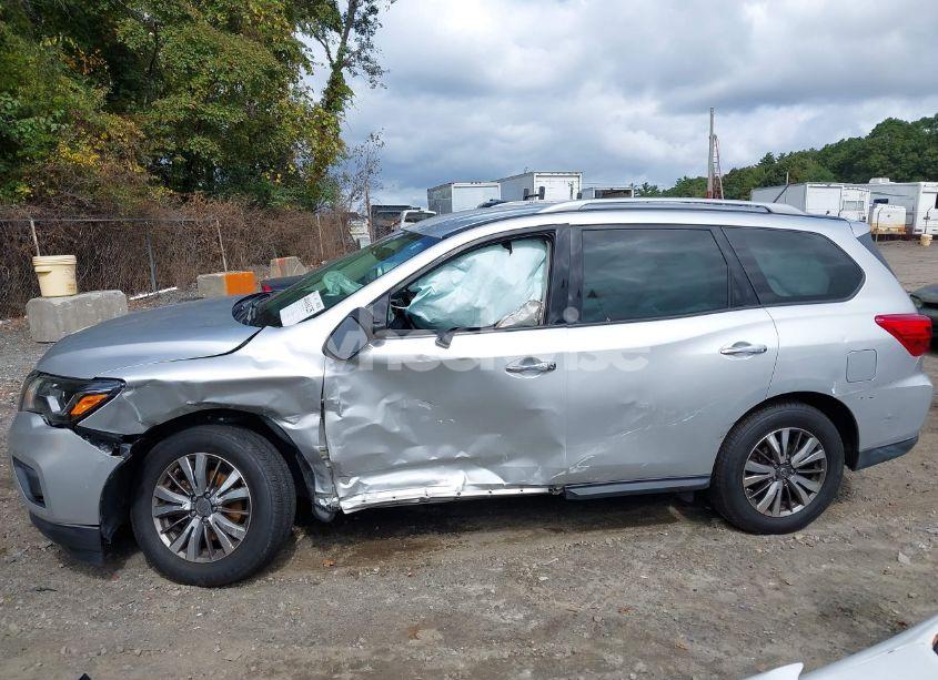 Photo 14 of 2018 Nissan Pathfinder SV (VIN 5N1DR2MM4JC661316)