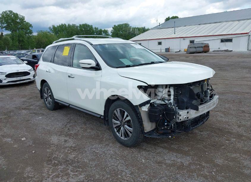 2018 Nissan Pathfinder SV (VIN 5N1DR2MM4JC664460) main photo