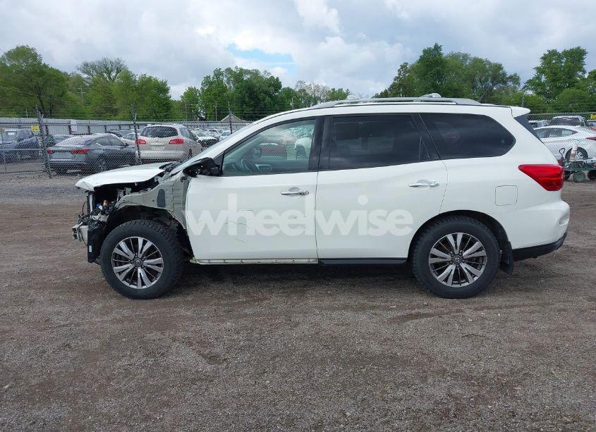 Photo 14 of 2018 Nissan Pathfinder SV (VIN 5N1DR2MM4JC664460)