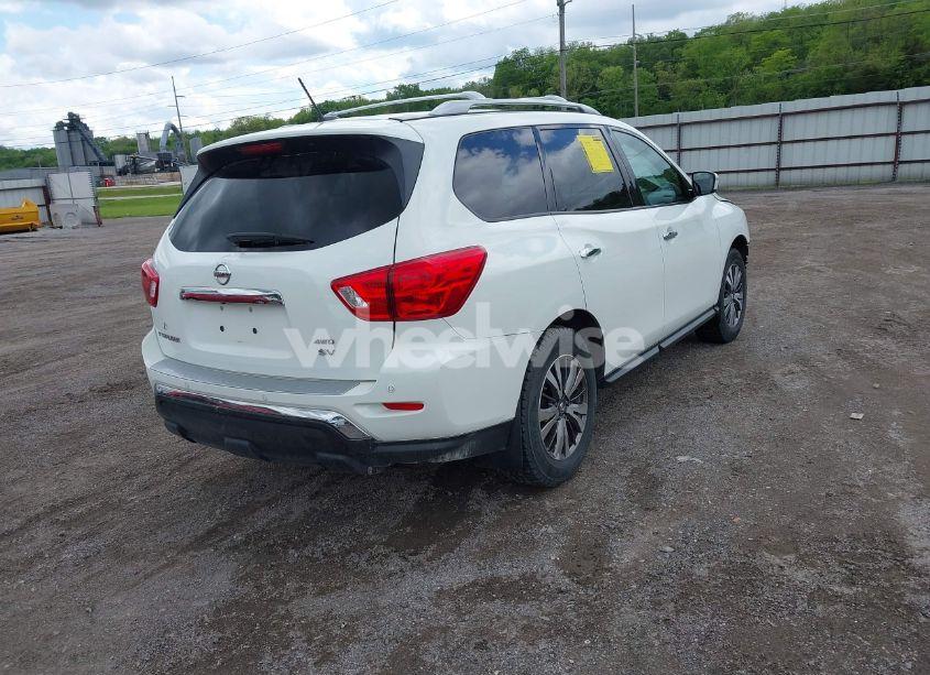 Photo 4 of 2018 Nissan Pathfinder SV (VIN 5N1DR2MM4JC664460)