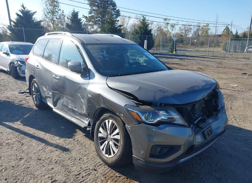 2019 Nissan Pathfinder SV (VIN 5N1DR2MM4KC614692) main photo