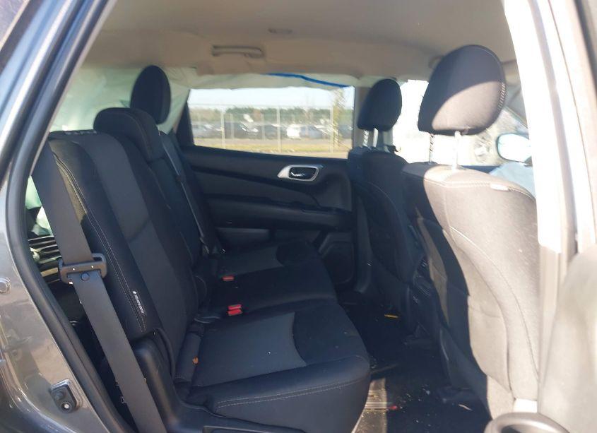 Photo 8 of 2019 Nissan Pathfinder SV (VIN 5N1DR2MM4KC614692)