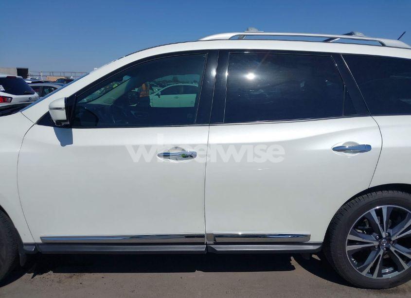 Photo 15 of 2017 Nissan Pathfinder PLATINUM (VIN 5N1DR2MM5HC623801)