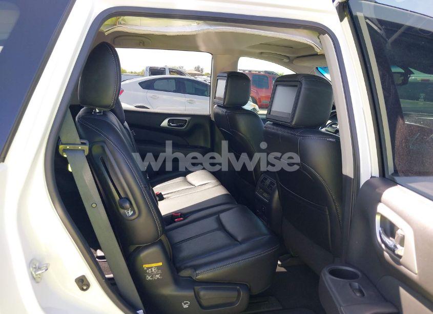 Photo 8 of 2017 Nissan Pathfinder PLATINUM (VIN 5N1DR2MM5HC623801)