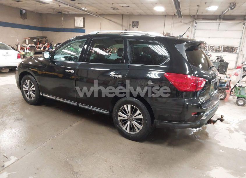 Photo 3 of 2017 Nissan Pathfinder SV (VIN 5N1DR2MM5HC636032)
